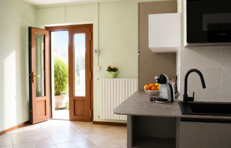Menta: L'accesso al cortile esterno